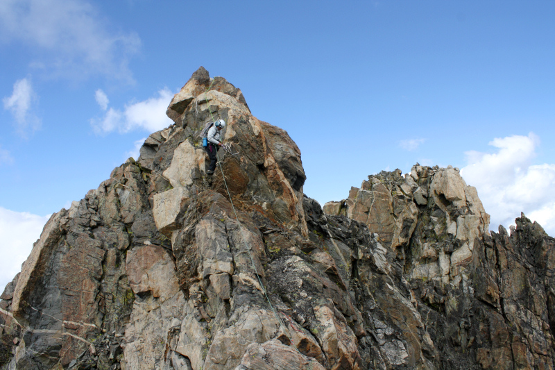 Teresa downclimbing